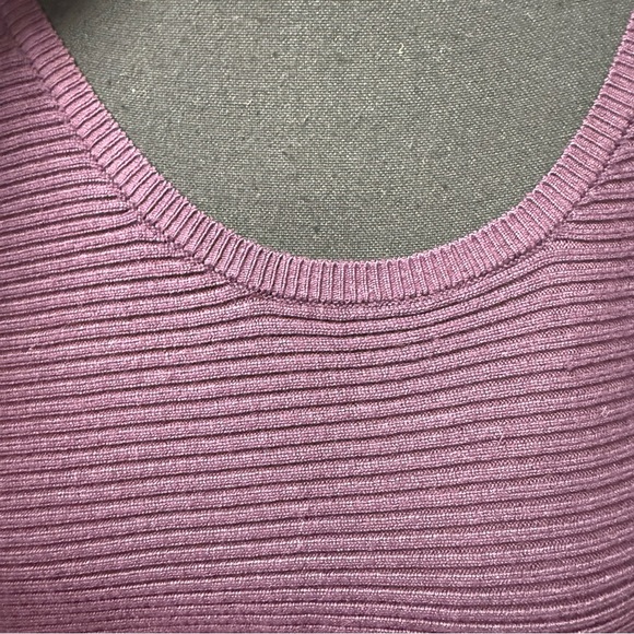 G.H. Woman Dark Purple Ribbed Knit Sweater Plus Size 1X Soft Stretch Top - Picture 3 of 10